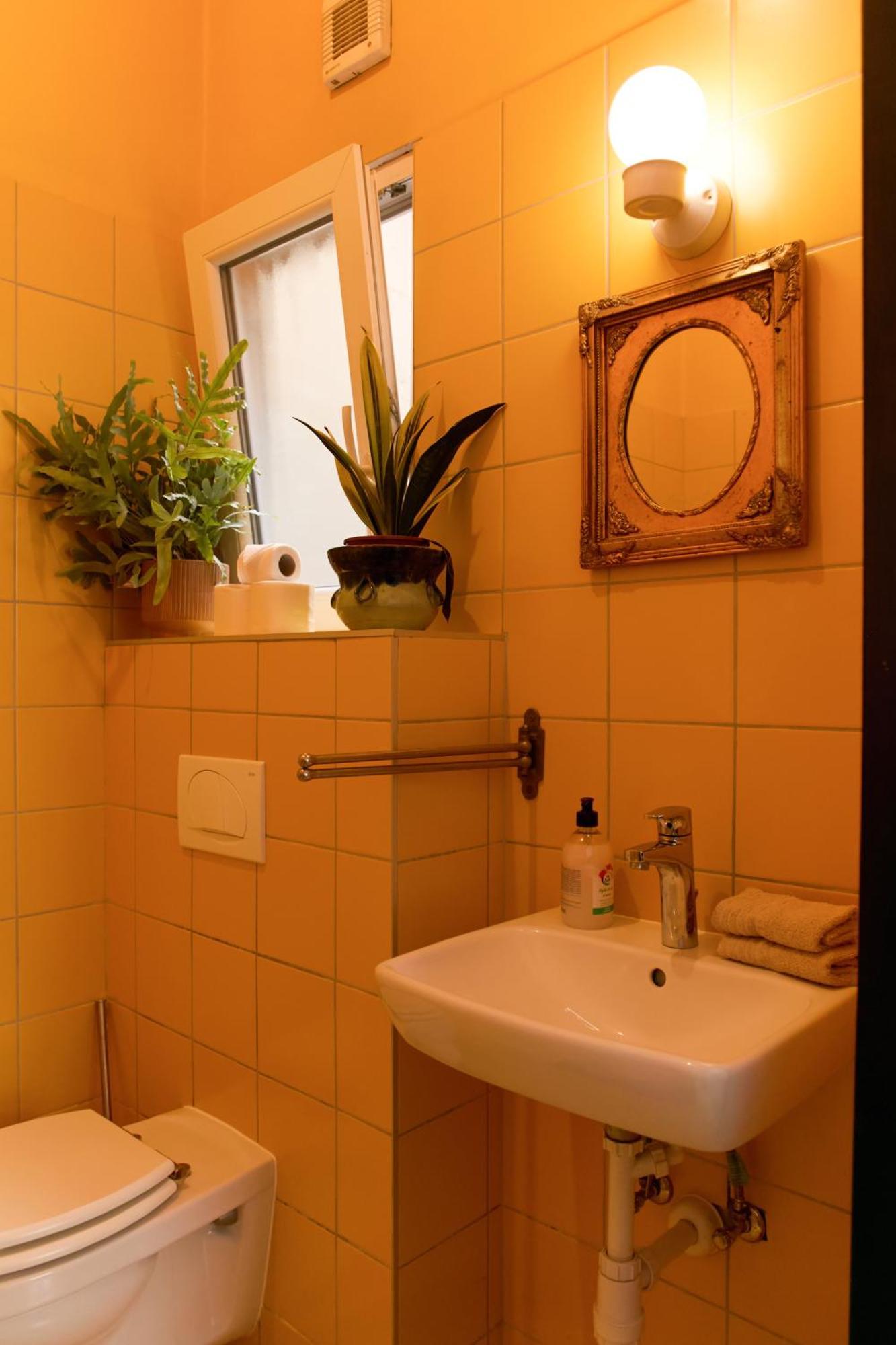 Double Room Shower,1772179461:JPEG